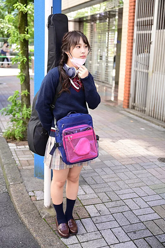 【井上そら】軽音楽部 ガールズバンド・ベース担当の美少女 活動サポートしてほしくて慣れないSEXで一生懸命サービスハメ撮り。【流出】【パパ活JK中出しハメ撮り流出】