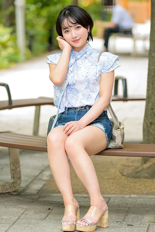 【南見つばさ】女子校出身新人AD、恋愛初心者。初のマッチングアプリでガチガチ緊張状態のままホテルに連れ込まれ中出しされまくる