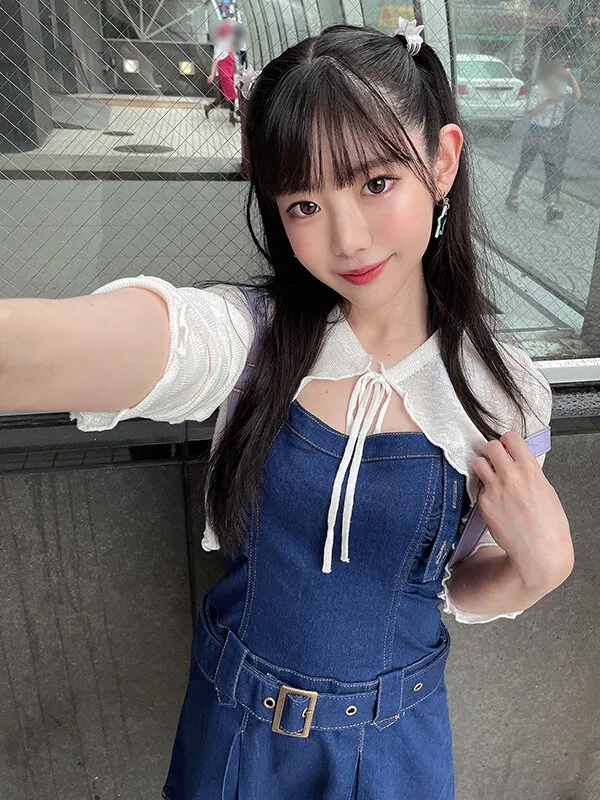 「初体験は学校の先生」乳首でイケる程おじさんに開発された身体 大学デビューしてできた同級生彼氏とのSEXに満足いかなくて浮気ハメ撮り