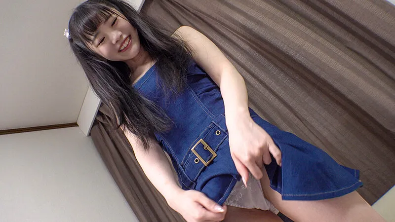 「初体験は学校の先生」乳首でイケる程おじさんに開発された身体 大学デビューしてできた同級生彼氏とのSEXに満足いかなくて浮気ハメ撮り