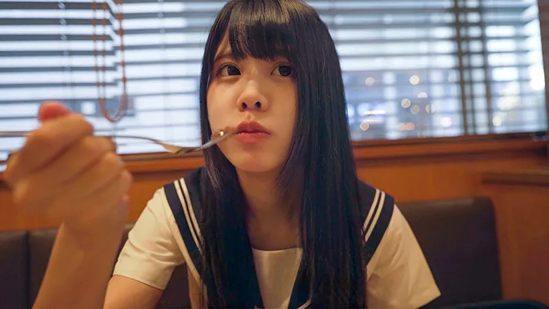 【越智あいら】【JKハメ撮り流出】素人女子校生【限定】あいちゃん18歳 下校途中に個人撮影 SEXは彼氏1人だけ。女の子の人生初の中イキを記録しました。初の生中出しもw