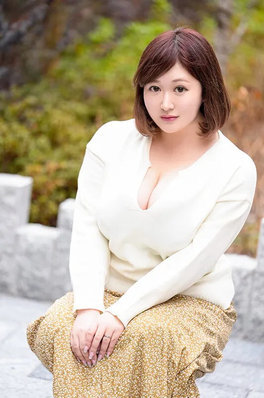 【桜ゆり】【Mカップ人妻NTRハメ撮り流出】【肉弾Mカップ】新婚むっちむち爆乳人妻ちゃん スーパー勤務26歳。セフレ店長の鬼チンポでおっぱいぷるるんイキまくり吹きまくりガンギマリ肉感ファック 【中出しゲス不倫流出】