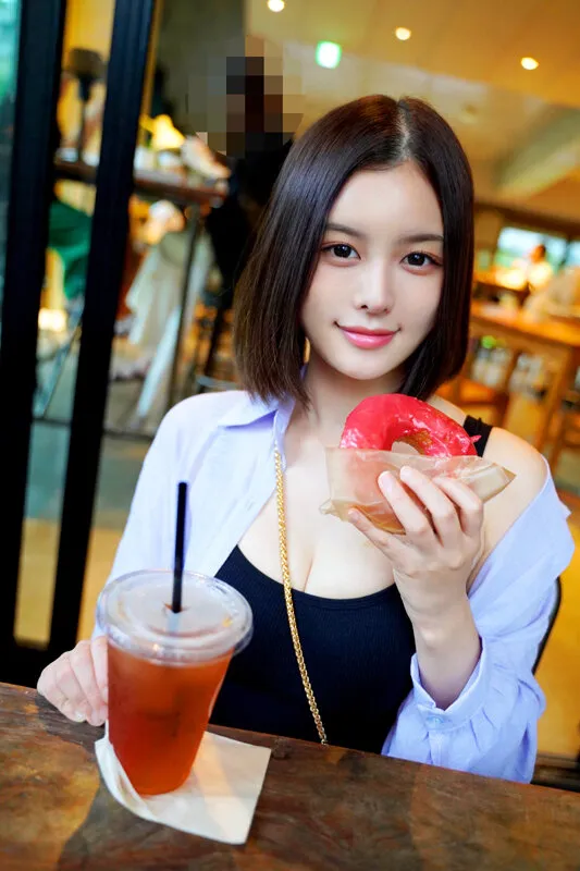 【守永葵】【素人ハメ撮り流出】【筋トレ女子流出】凛々しさMAX（20歳） 筋肉カップルのおうちデートSEXの様子が流出 筋トレしながら愛撫、ハッスル後まんこに中出し個人撮影【身バレ厳禁取り扱い注意】