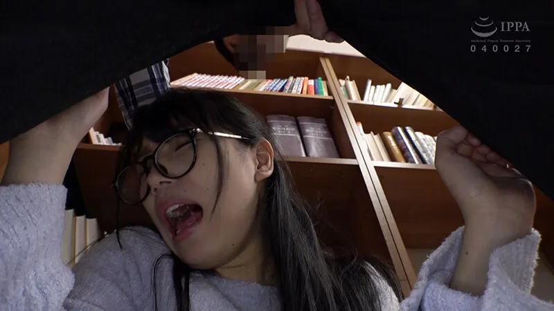 【みひな】めがね巨乳ちゃんが図書館で恥じらいSEX羞恥 Part.1