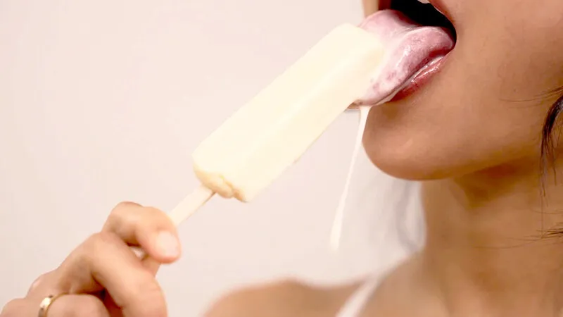 口唇ま○こ、卑猥な舌でしゃぶり尽くす7神フェラ 水川スミレ