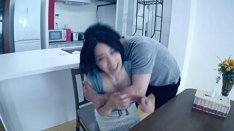 【瀬名ひかり 葉月りの 高杉麻里 鷹宮ゆい 森ほたる 汐河佳奈】血の繋がりのない家族に監禁された私