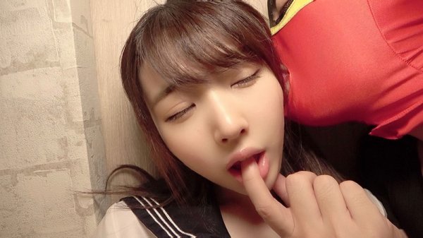 【皆月ひかる】パコ撮りNo.01 「ゴムはしないの…？」舌っ足らずなしゃべりが可愛らしい小柄JKのツルマンが気持ち良くて…我慢できずに中出しした！