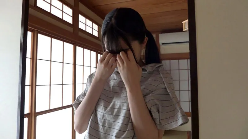 【紺野みいな】陥没乳首家出娘とオジさんの卑猥な性活【家出ロリ中出し】