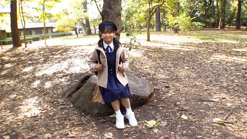 【千葉あやめ】【JSロリ】ショコラマロン 無防備で静かにこちらを見ている女の子。日に焼けて皮むけ始めた黒卵肌と美しい1本線のふわふわのワレメから漂う香りに欲情した…