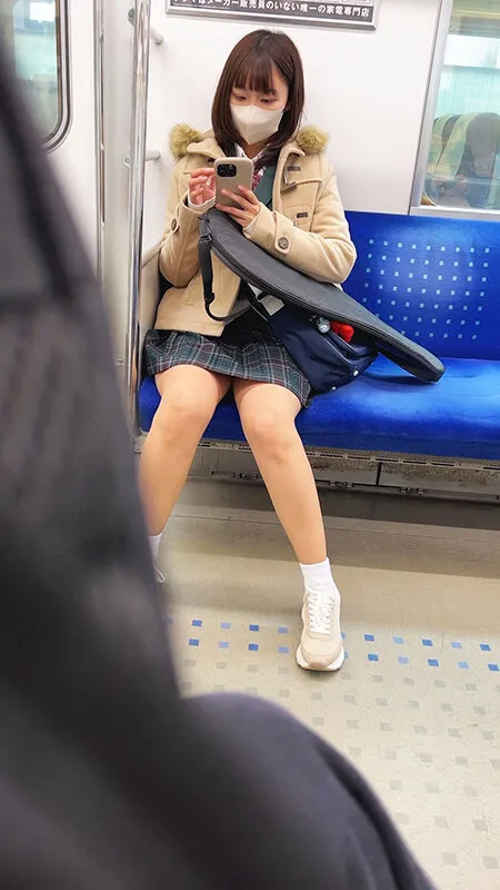 【市来まひろ】おいかけまわし【20**/**/**】【JK盗撮・ストーキング・中出し昏睡レイプ動画流出】