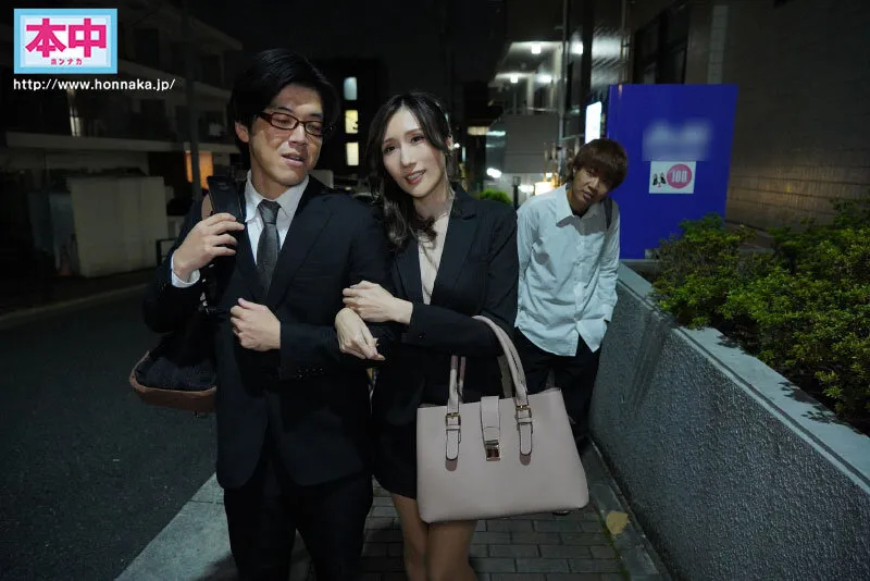 不倫している担任教師を3日間、逆バニー奴隷にしてやった…！ JULIA