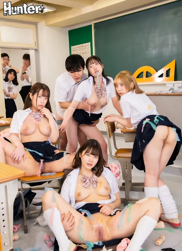 【一花みお 沢北みなみ 夏海さや 宝川莉子 水卜麻衣奈】【JK】「ウチらがその性欲全部吸い取ったげる！」100人喰いのヤリマンたちも痙攣するほどイカされまくり！転校して来た男子は性欲モンスターなんです！