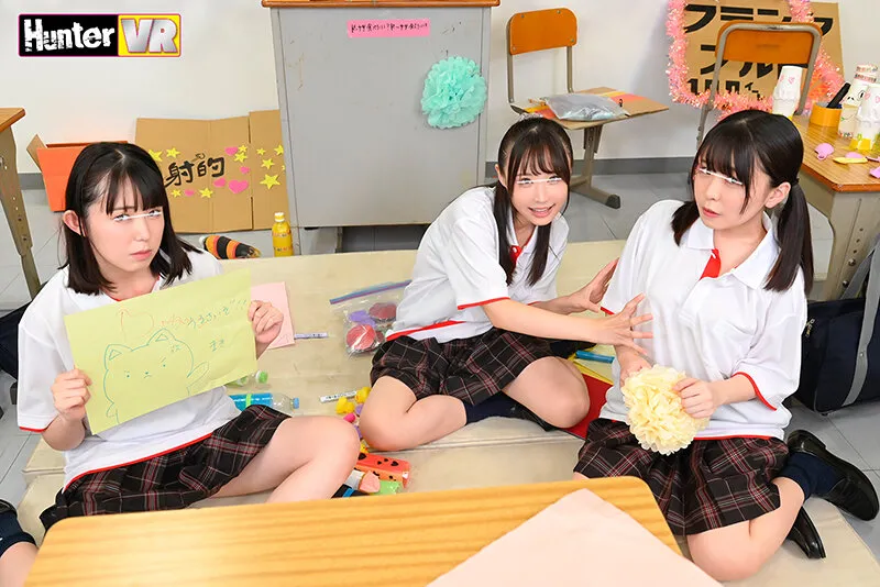 【柏木こなつ 清原なのは 吉岡ひより】【JK中出し】【VR】「おっきいおっぱいとちいさいおっぱいどっちが好きなの！？」放課後の教室で文化祭の準備中クラスメイトの女子達の乳首チラ見えに勃起してしまったボクに誰のおっぱいが一番興奮するかという究極の選択を突き付ける女子達。最終判断は誰とのエッチが一番気持ち良い…