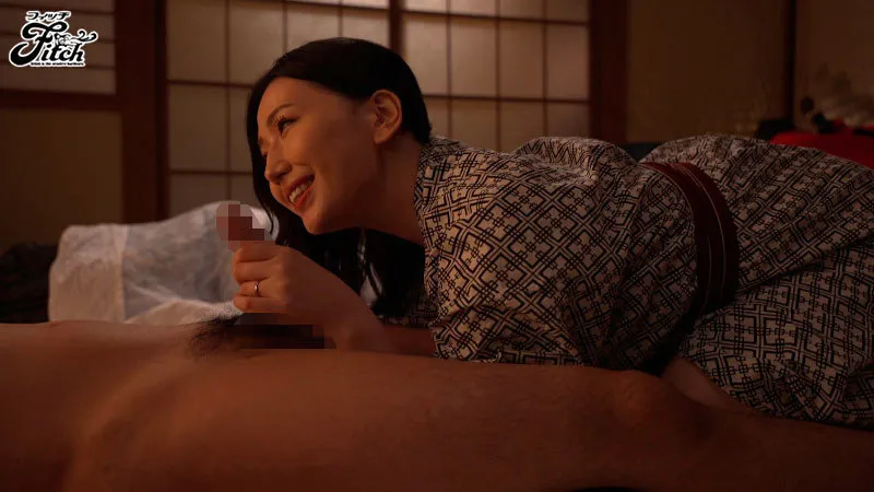 【中出し】修学旅行で爆乳の人妻女教師にねっとり調教され生バイブにされた僕 佐山愛