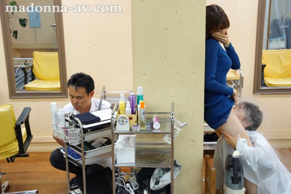 【西田那津】「アナタだけの特別サービスですよ…？」 人妻美容師の誘惑 夫婦経営のヘアサロンで担当・すみれさんに中出しをせがまれ痴女られた僕。 黒川すみれ