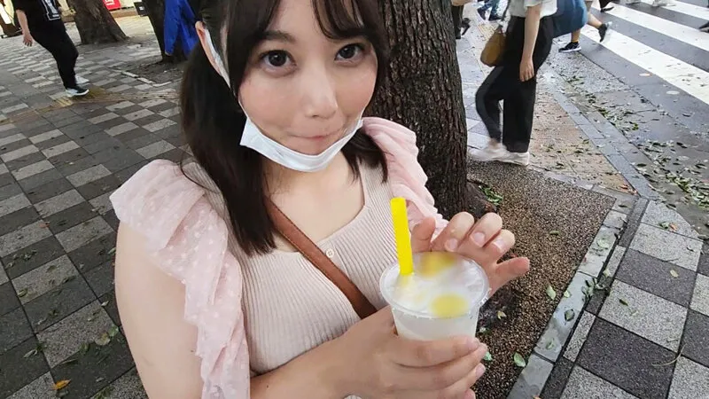 【鬼塚もなみ】岩手の田舎っぺ爆乳素人さん 楓/20歳/Hカップ