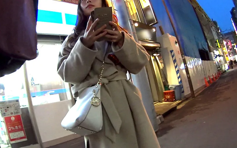 【長沢真美】桃瀬かえで【Cカップ眼鏡っ娘OLナンパハメ撮り流出】