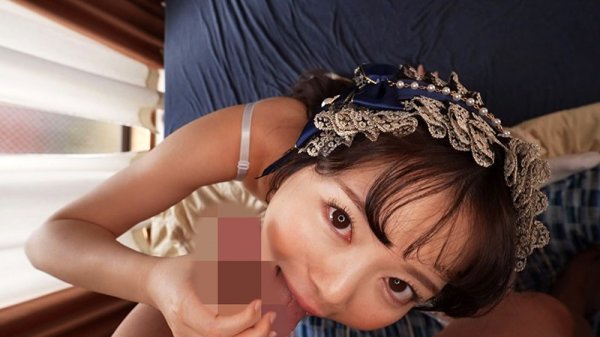 外で拾ったなんでもしてくれる女の子はお菓子とジュースさえあれば四六時中チンポをしゃぶり続ける 百瀬あすか