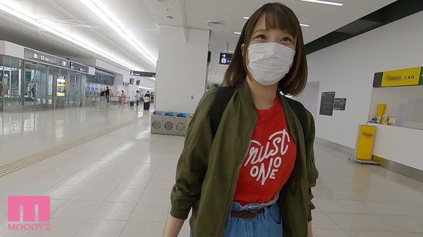 新人19歳超やんちゃな博多っ娘♪性格は中学生並みに無邪気なのにチ○ポがバカになる程高速杭打ち騎乗位が上手すぎて緊急上京即AVデビュー 松井さあや