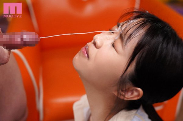 新人21歳 他校でも噂になった学校一の優等生は経験人数500人！ エロ頭イイ元生徒会長AVデビュー 堀中未来