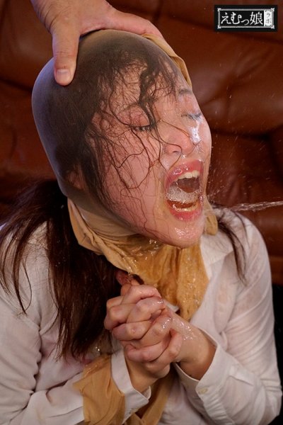 【望月あやか】飲尿で喉を責めて欲しいんです。肉便器に自ら立候補 小便がぶ飲み狂乱没頭 某有名大学現代史講師 ノゾミさん