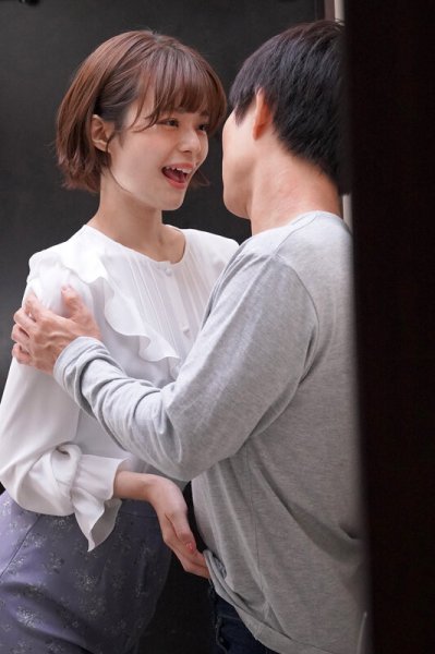 セックスのプロにハマッた男の人生崩壊ドラマ マンション隣人はAV女優月乃ルナ 想像を絶する圧倒的なセックス ボクは狂わされ完堕ち…彼女は静かに微笑う…