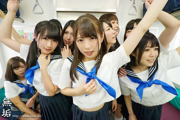 【あおいれな 他】【VR】 【無垢長尺VR！】純真無垢な制服美少女9人とハーレム学園生活 ウブっ子たちの真っ白なパンティの匂いをリアルに感じる312分 超ド迫力でパンティを楽しむノーモザイクVR