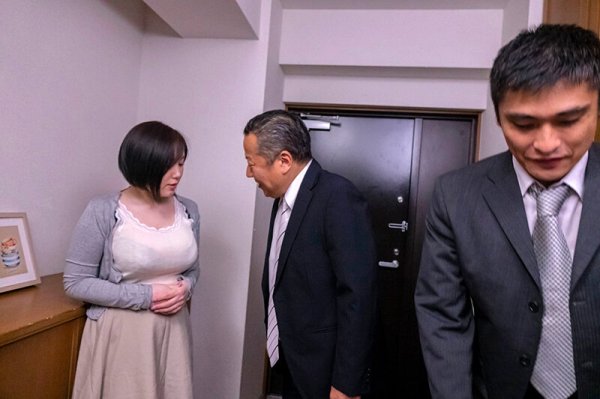 貴方をいぢめるいぢわる上司に私はお股をいぢられて… 田中ねね