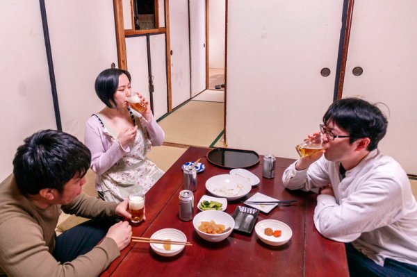 夫婦念願の田舎暮らし…だがそこで農業従事者様のデカチンをめりめり挿れられめろめろにされた妻 田中ねね