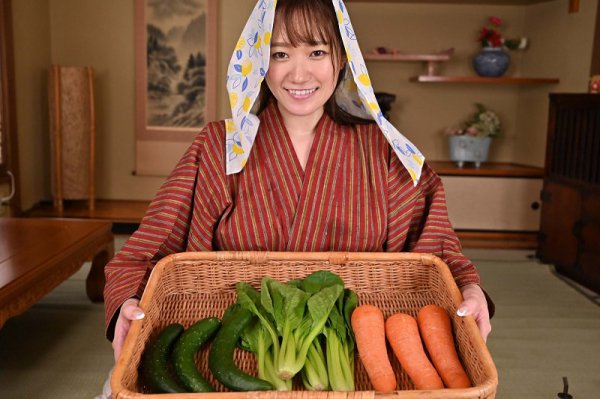 【VR】隣村のオサセな娘っ子が今日も野菜を売りに来たのでオチ○ボ＆オマ○ゴ！性の喜び貪りまくりの超昭和肉感特化性交 若宮穂乃