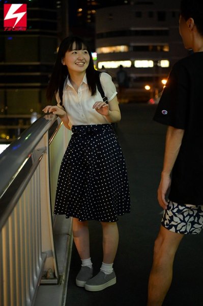 【二ノ宮すずか】ナンパしたその日はハメない、後日再会してムチャクチャ中出しSEXした。 コミュ障女子 すずかちゃん 19歳