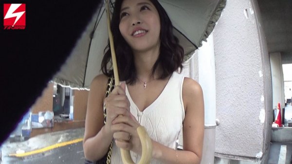 【水川スミレ】『旦那が帰ってきちゃうから…急いでしよっ』 即尺！即ハメ！美人セレブ妻は即効型の都合のイイ絶倫ビッチだった。 人妻:スミレさん。