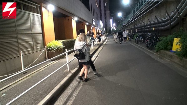 【るるちゃ。】街録リアル歌●伎町 金なし、家出娘。自宅に連れ込み生オナホ化5発 トー横界隈にいた娘 こはる【歌舞伎町家出JK】