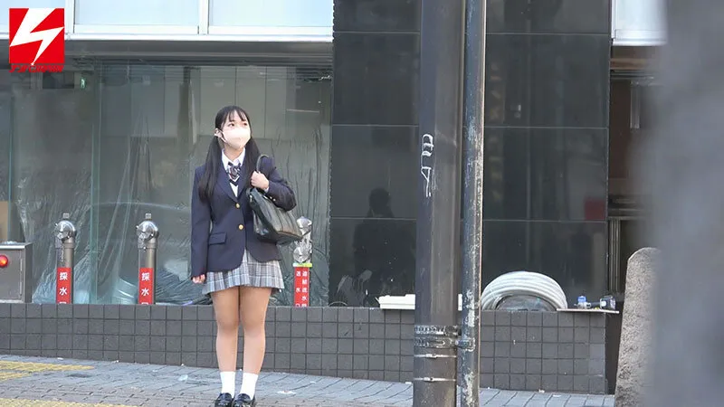 【JK】世間知らずな巨乳J系に現実を理解らせる。 芸能人になれるかもと淡い期待を持ってホテルについてきた制服少女のGカップ巨乳と若いプニマンをナマで頂く。