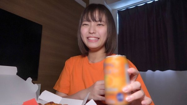 1K中出し部屋呑みドキュメント 天然Hカップの癒し可愛い21歳・安藤詩ちゃん