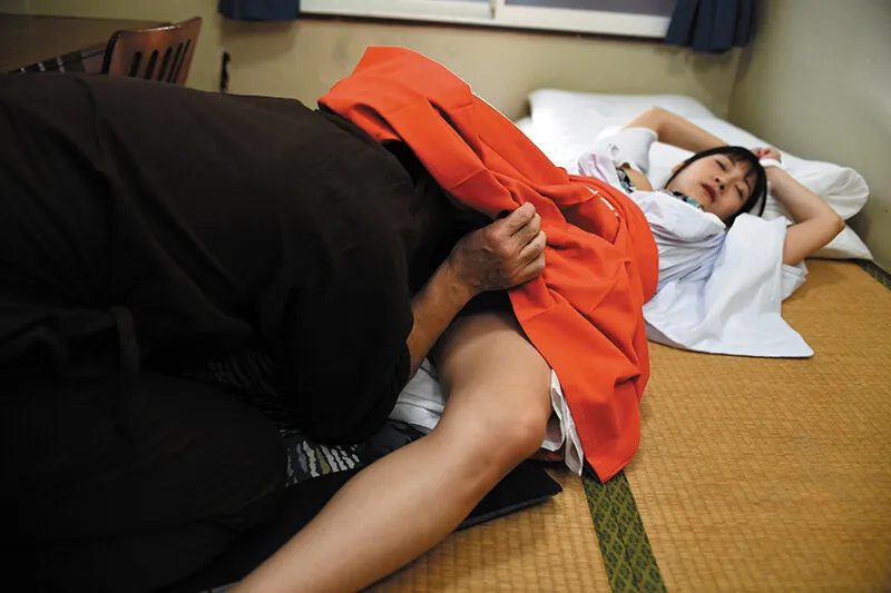 【ねんね】年末年始だけだから… 憧れの助勤巫女 舐め回してあげるからねぇ【巫女バイト昏睡レイプ動画】