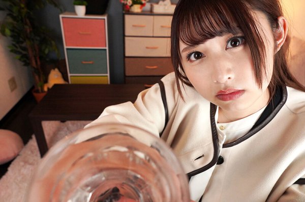 【VR】確信犯な誘惑魔おっぱい 会社の飲み会後、上司の家に連れていかれ… 手の平で転がされるフェロモン攻撃に不覚にも勃起してしまったボク 水原みその