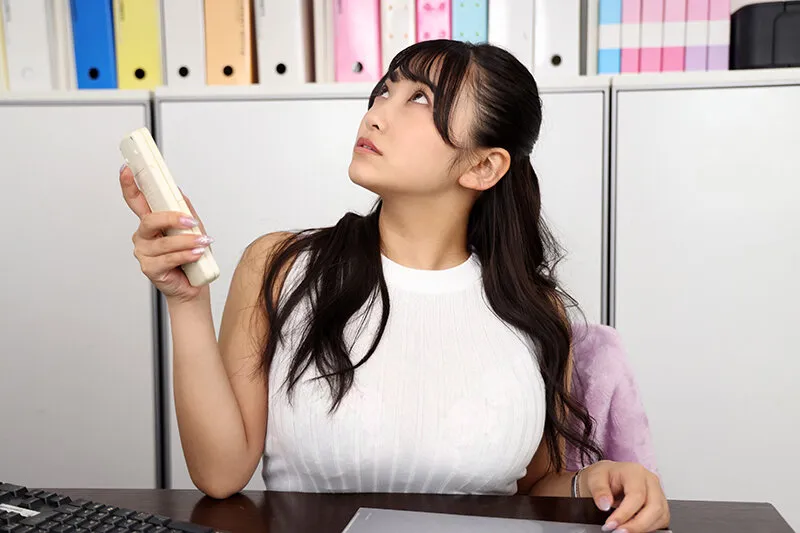 【VR】汗と雨でビショ濡れのカラダになった女上司に止まらぬ欲望 誰もいないオフィスで朝まで秘密のビショ濡れSEX 姫咲はな