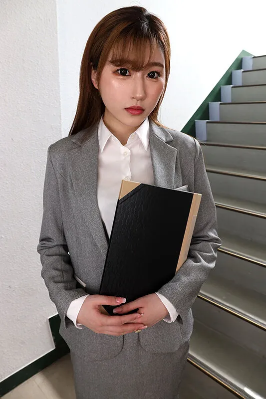 【NAØO】【VR】私ね…あなたの喘ぎ声に興奮しちゃうの。僕等が通ういつもの校内、自らの性癖のために男子生徒を犯す水泳部の顧問 NAO