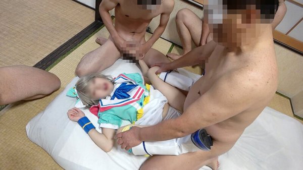 【皆月ひかる】低身長140cm台ツンデレ美少女レイヤー【美貌崩壊絶頂イクと必ずオシッコ噴射の最高ドM】【全員唾液Dキス＆イラマ喉アクメ】パイパン破壊する極太マラ連続SEXアヘ顔トランス失神まで到達した壮絶7P大乱交188分豪華二本立てスペシャル