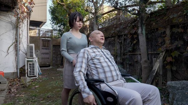 隣の変態大家におっぱいを揉まれ毎日犯されてます 初愛ねんね