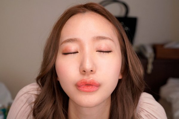 【黒川さりな】【VR】泥酔した僕を介抱してくれたのは後輩の美人部下。意識朦朧としていると「少し休んで帰りましょ」と誘われ気付いたらラブホテル…僕を見つめる後輩に僕は… さりな