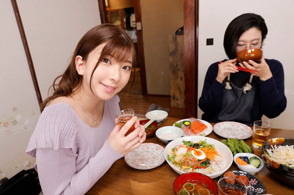 【七咲みいろ】【VR】理想のお姉さんで童貞喪失！甘々誘惑囁きと密着性交で何度も精子を絞り尽くされる僕 みいろ