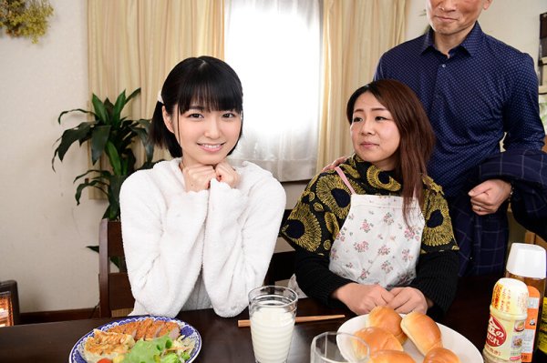 【倉本すみれ】【VR】カラダも心も拘束してくる笑顔の可愛い義妹と親の居ない日に…すみれ