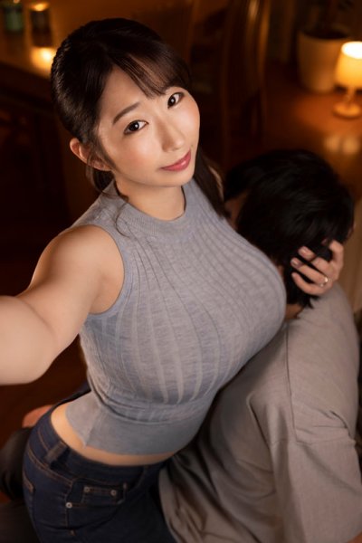 【VR】僕に寝取られる為に連絡してきた巨乳の元カノとのNTR×NTR 宝田もなみ