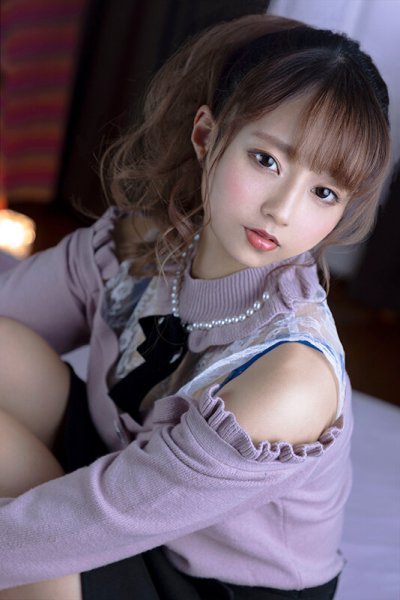 【VR】店長の僕に依存するまるでお人形さんみたいなメンヘラキャバ嬢の甘声囁き 河南実里