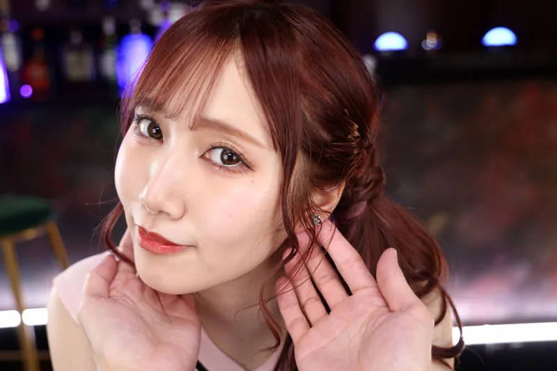 【VR】顔面特化アングルVR ～新卒の後輩と残業終わりに相性抜群な不倫SEX編～ 斎藤あみり