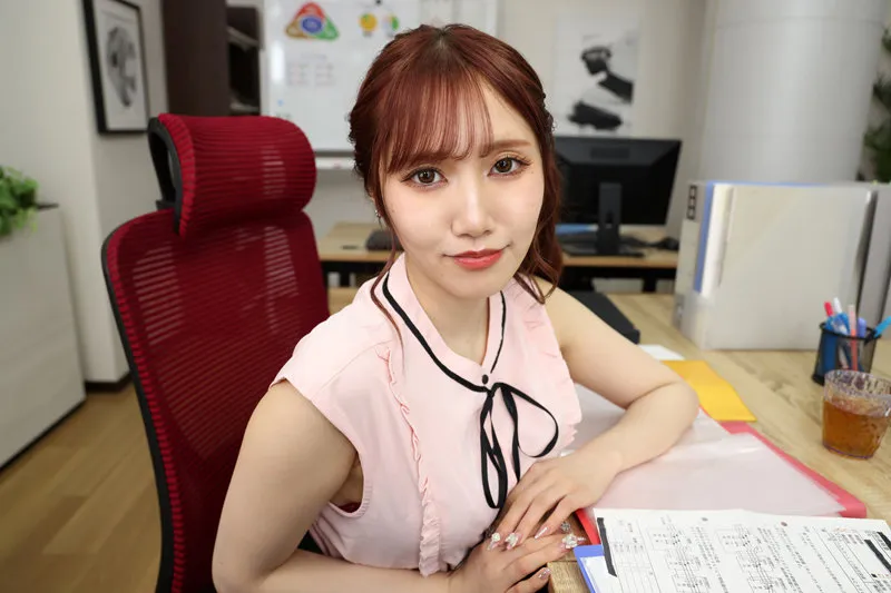 【VR】顔面特化アングルVR ～新卒の後輩と残業終わりに相性抜群な不倫SEX編～ 斎藤あみり