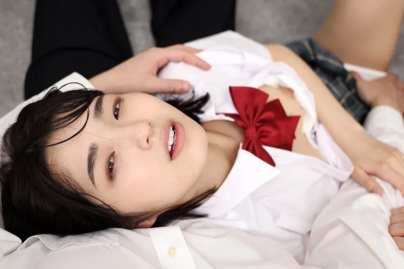 【JK】【VR】顔面特化アングルVR ～元気な幼馴染に「ロッカーの中」で励まされてイチャラブSEX～ 倉本すみれ