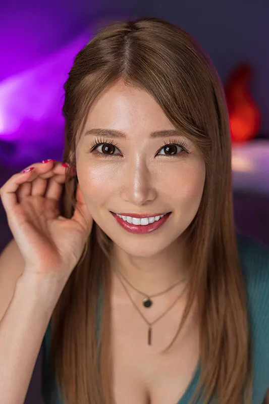 【VR】顔面特化アングルVR ～ベロが性器の美女と音がスゴイ鬼フェラSEX～ 佐伯由美香